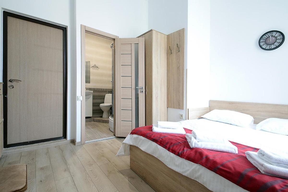 Buk Apartments On Doroshenka 29 Лвив Екстериор снимка