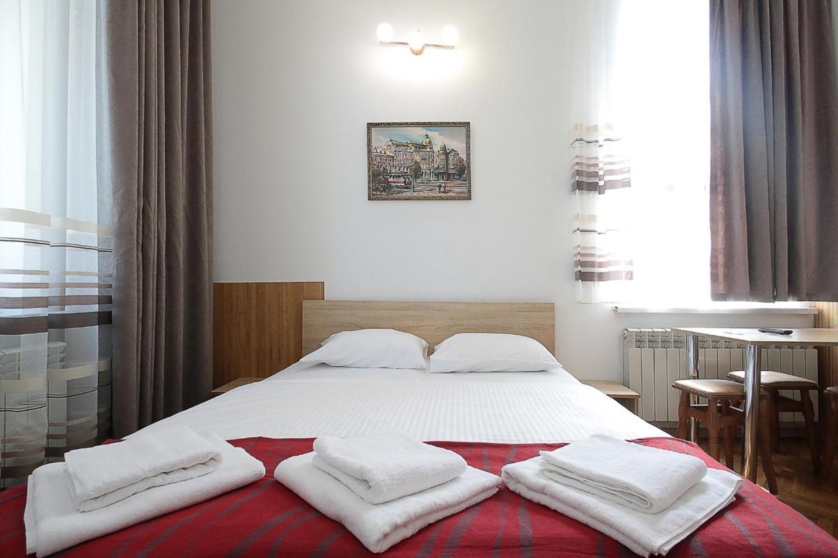 Buk Apartments On Doroshenka 29 Лвив Екстериор снимка