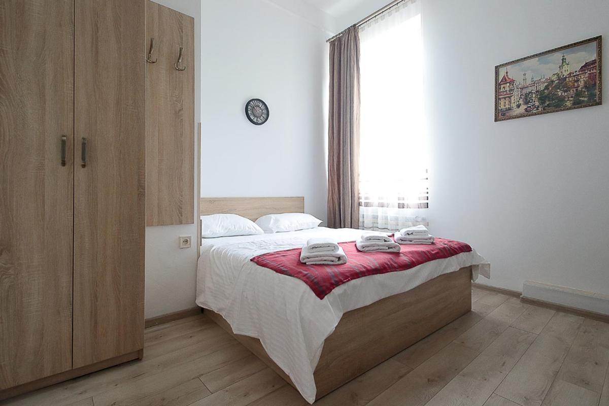 Buk Apartments On Doroshenka 29 Лвив Екстериор снимка