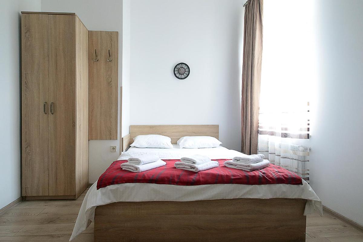 Buk Apartments On Doroshenka 29 Лвив Екстериор снимка