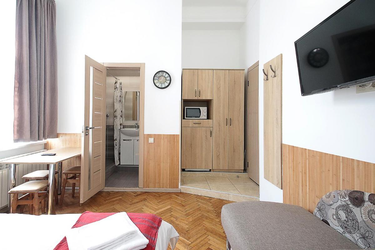 Buk Apartments On Doroshenka 29 Лвив Екстериор снимка