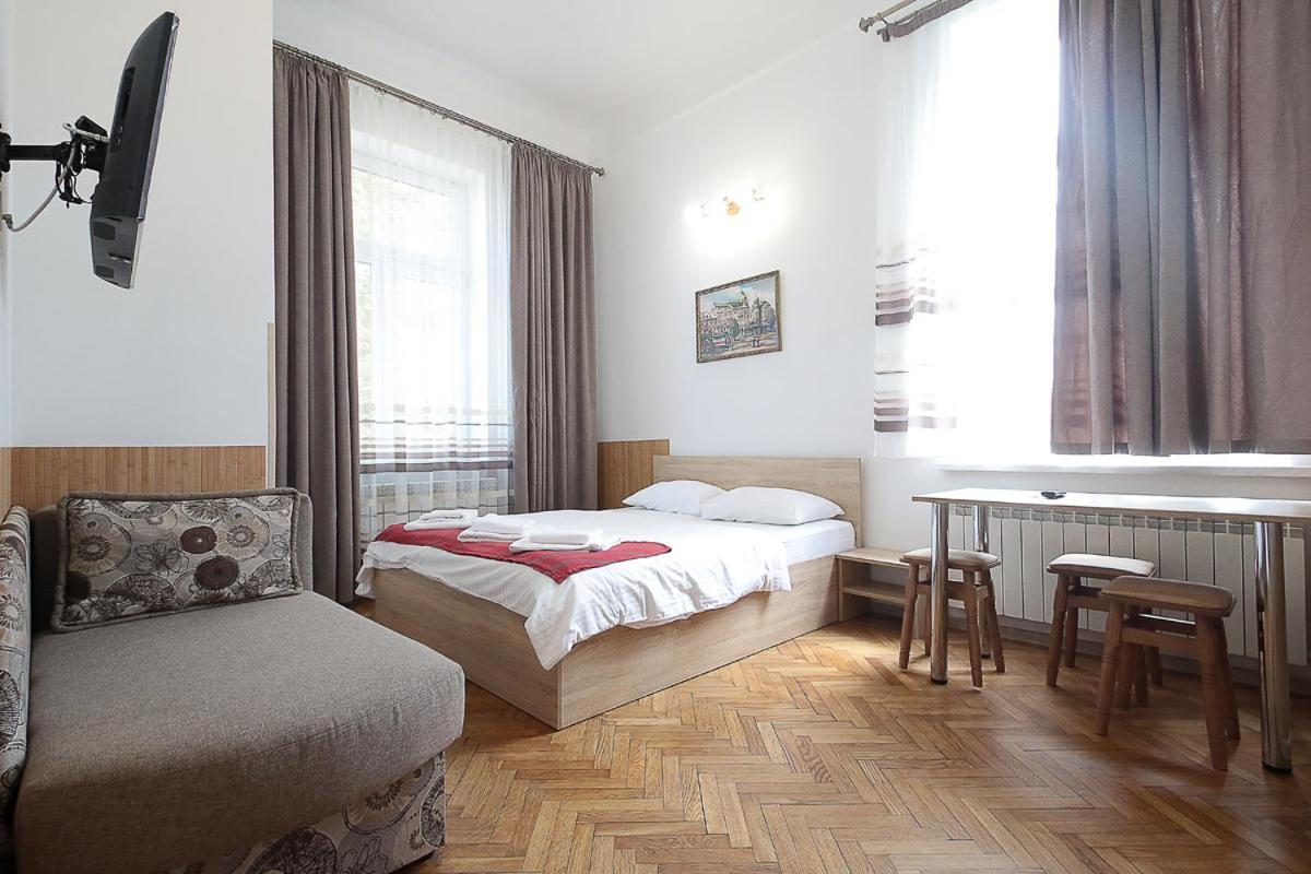 Buk Apartments On Doroshenka 29 Лвив Екстериор снимка